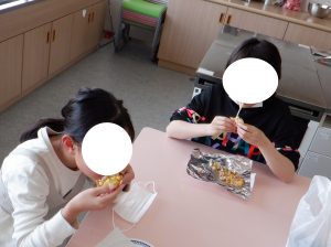 【４月　餃子ピザ】