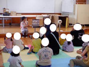 【８月　えほんのひろば】