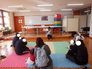 【えほんのひろば】