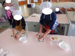 【２月季節の行事　恵方巻】